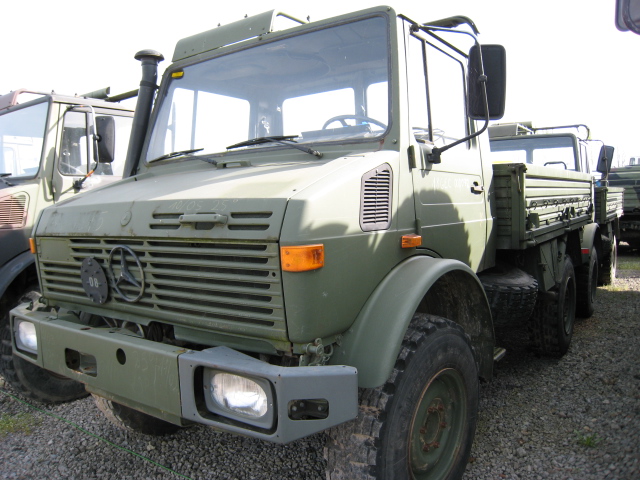 Ex Military - 11533 – Mercedes Unimog U1300L 4×4 Drop Side Cargo Truck