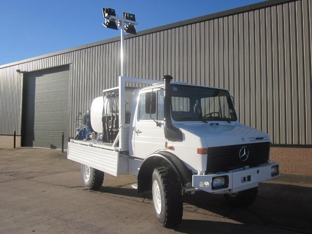 Ex Military - 32816 – Mercedes unimog U1300L service truck